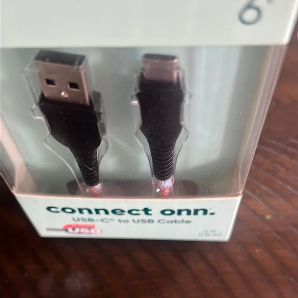 Onn NWT USB-C to USB 6' charging cable